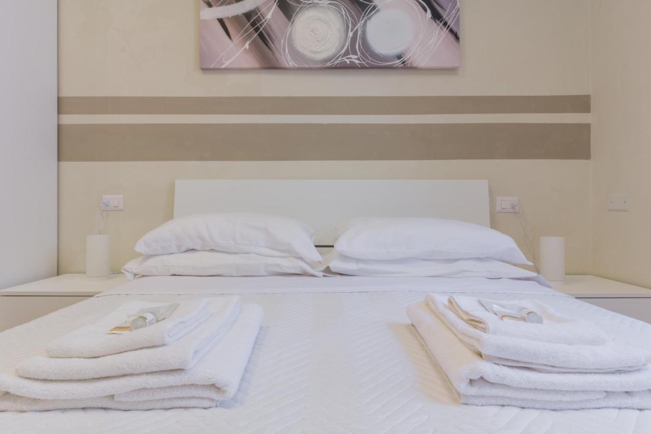 Center Rooms Piacenza Luaran gambar