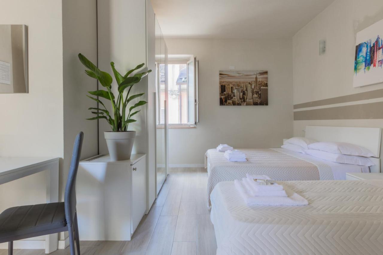 Center Rooms Piacenza Luaran gambar
