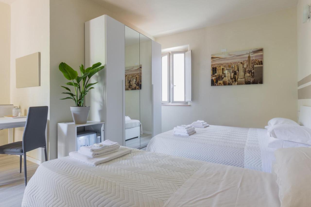 Center Rooms Piacenza Luaran gambar