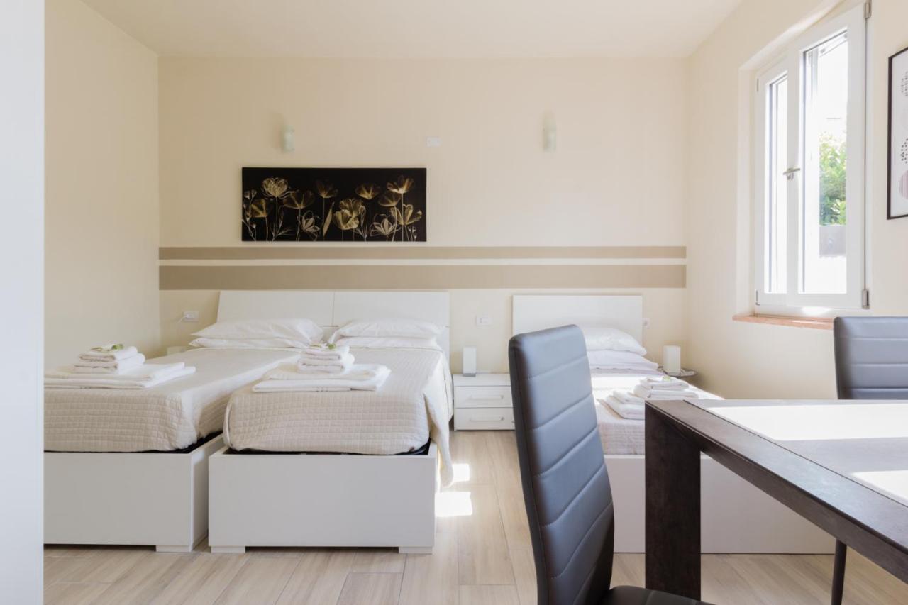Center Rooms Piacenza Luaran gambar